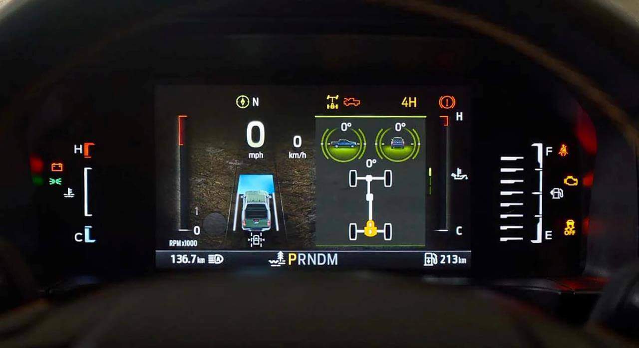 Trang bị công nghệ tiên tiến như hệ thống kết nối Ford Pass và hỗ trợ lái thông minh trên Ranger Wildtrak 2023.