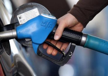 Cách lái xe diesel tiết kiệm trong bối cảnh giá dầu tăng cao
