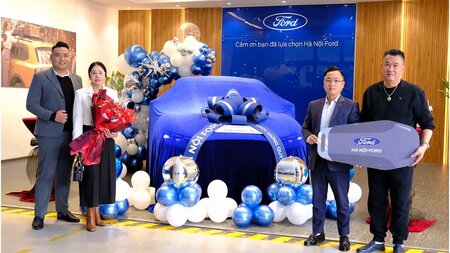 Dấu Ấn Tiên Phong – Hà Nội Ford Chính Thức Bàn Giao Mustang Mach-E Đầu Tiên