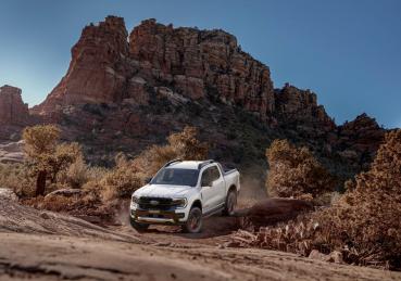 Ford Ranger Stormtrak - bán tải thể thao sắp ra mắt khách Việt