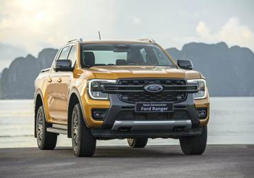 Giá xe Ford Ranger niêm yết và lăn bánh tháng 9/2023, giảm 50% LPTB