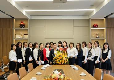 Hà Nội Ford chúc mừng Quốc tế Phụ nữ 08/03 CBCNV