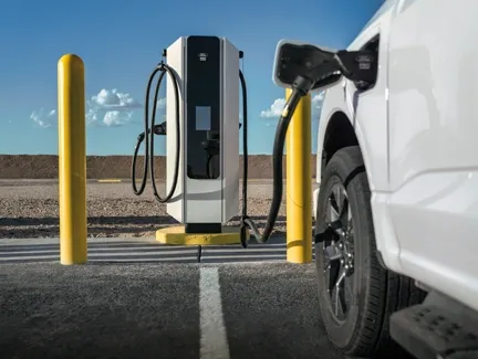 Trạm sạc công cộng